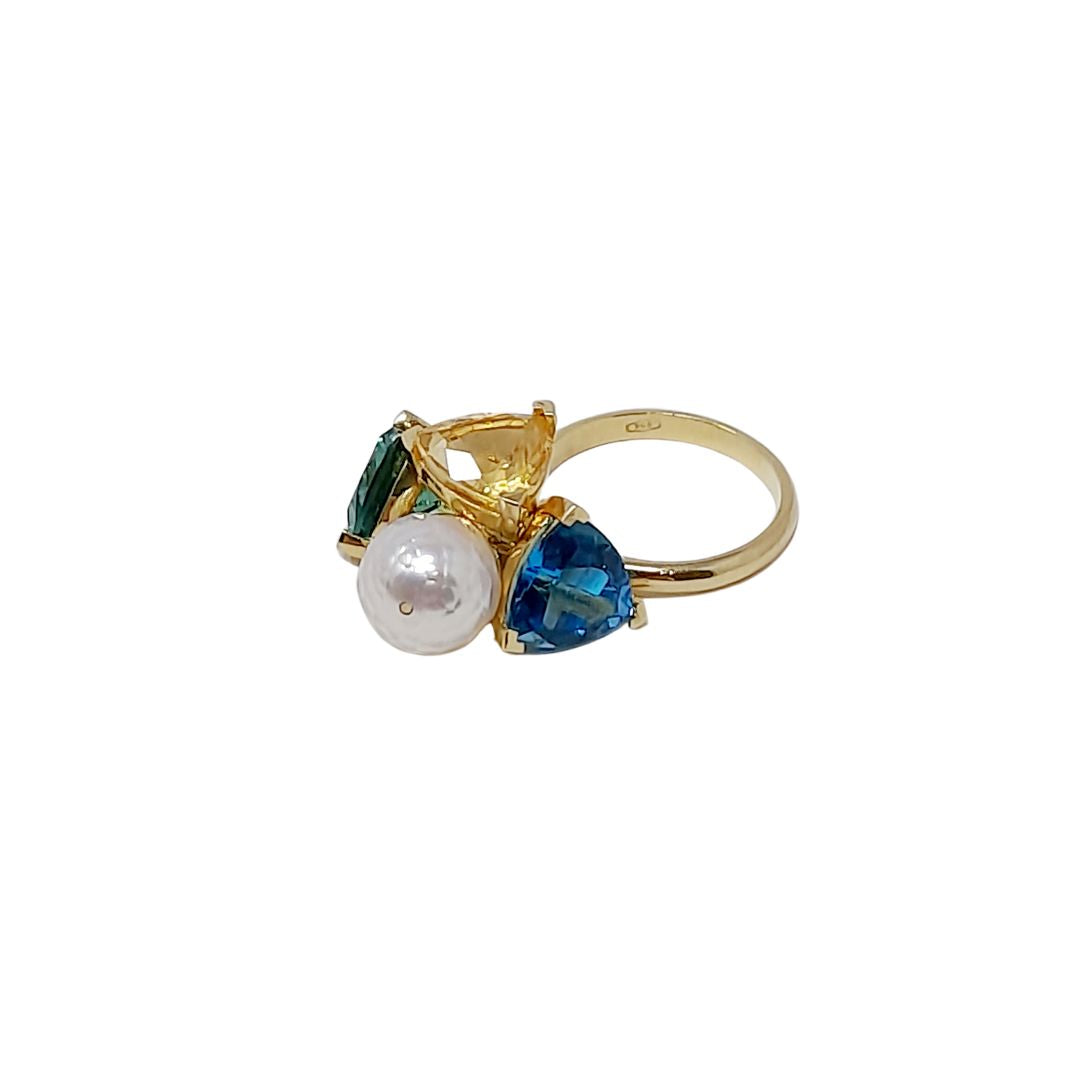 Vivid Trillion Cut Ring