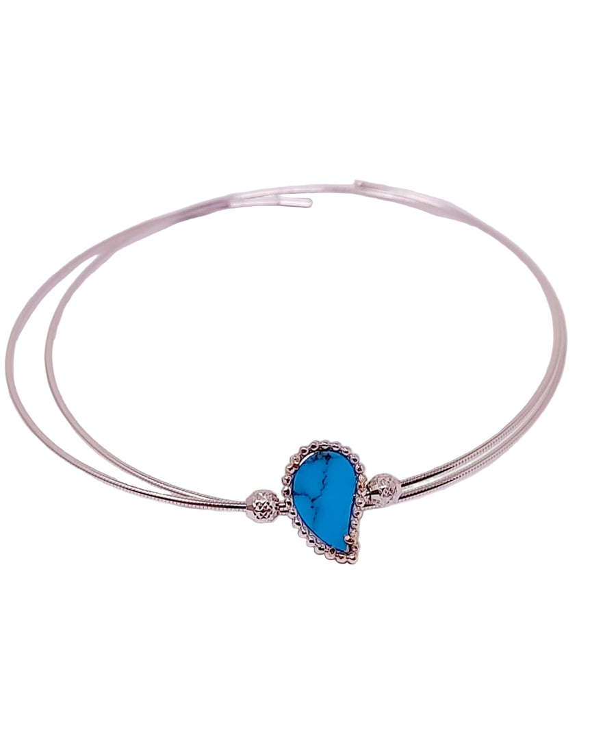 One Kashmir Motif On a Ressort Bracelet