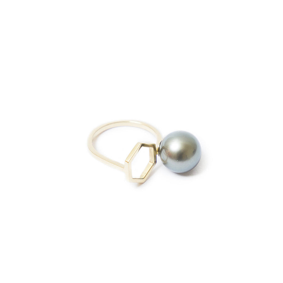 HEXAGON RING CULTURED PEARL